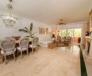 Alquiler a largo plazo - Adosado - Marbella - Milla de Oro