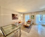 Alquiler a largo plazo - Apartamento - Marbella - Nueva Andalucia, Aloha