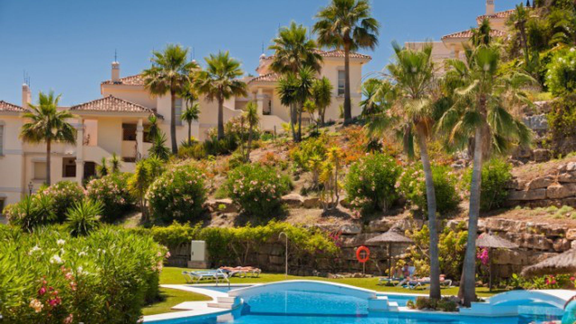 Alquiler a largo plazo - Apartamento - Marbella - Nueva Andalucia, Las Brisas