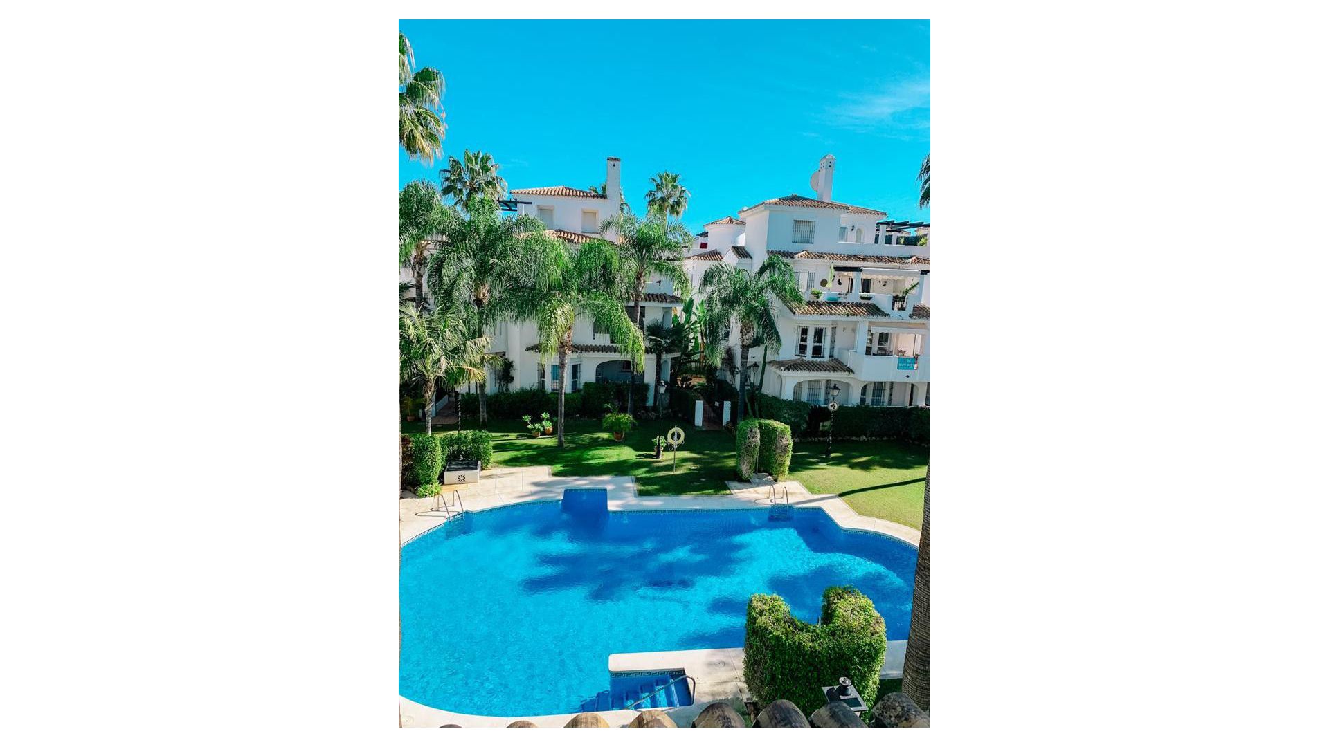 Alquiler a largo plazo - Atico-Duplex - Marbella - Los Naranjos de Marbella