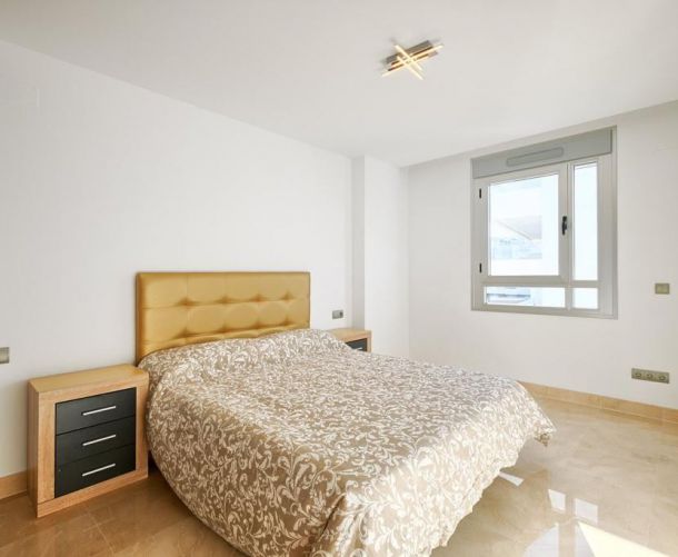 Apartamento - Alquiler a largo plazo - Marbella - Nueva Alcantara