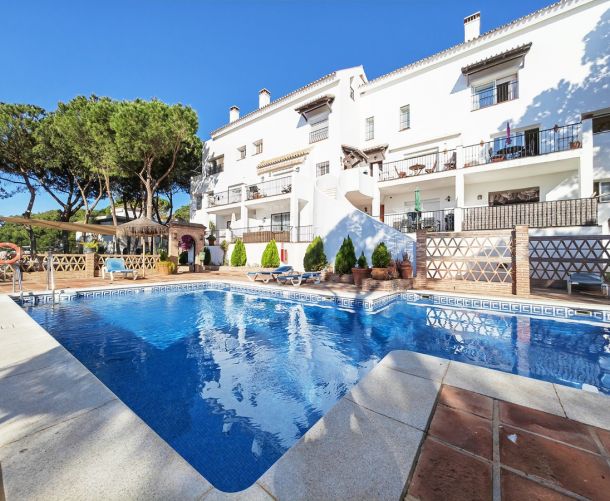 Apartamento - Alquiler a largo plazo - Marbella - Nueva Andalucia, Aloha