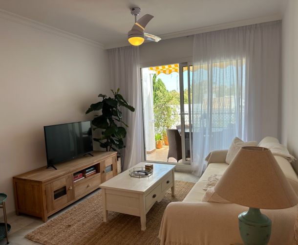 Apartamento - Alquiler a largo plazo - Marbella - Nueva Andalucía