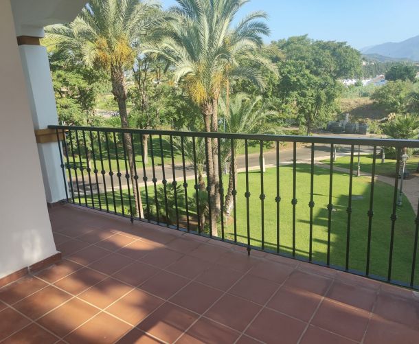 Apartamento - Alquiler a largo plazo - Marbella - Nueva Andalucía