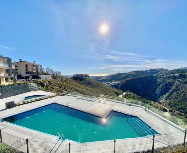 Apartment - Sales - Benahavis - La Quinta