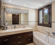 Försäljning - Villa - Benahavis - La Quinta