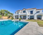 Försäljning - Villa - Estepona - Los Flamingos