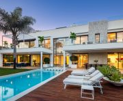 Försäljning - Villa - Marbella - East Marbella