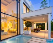 Försäljning - Villa - Marbella - East Marbella