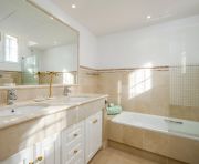 Försäljning - Villa - Marbella - Los Monteros