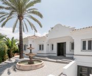 Försäljning - Villa - Marbella - Los Naranjos de Marbella