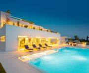 Försäljning - Villa - Marbella - Nueva Andalucia, Aloha