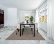 Försäljning - Villa - Marbella - Nueva Andalucía