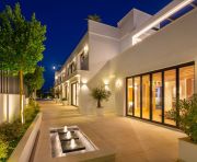 Försäljning - Villa - Marbella - Nueva Andalucía