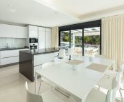 Försäljning - Villa - Marbella - Nueva Andalucía