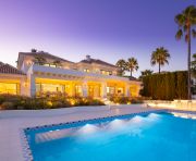 Försäljning - Villa - Marbella - Nueva Andalucía