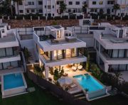 Nueva construcción  - Chalet - Estepona - Nueva Milla de Oro