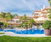 Продажи - Квартира - Marbella - Nueva Andalucia, Aloha