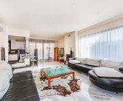 Продажи - Таунхаус - Estepona - Selwo