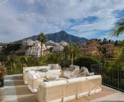 Продажи - Вилла - Marbella - Los Naranjos de Marbella