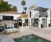 Продажи - Вилла - Marbella - Los Naranjos de Marbella