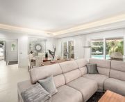 Продажи - Вилла - Marbella - Los Naranjos de Marbella