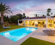 Продажи - Вилла - Marbella - Nueva Andalucia, Aloha