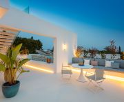 Продажи - Вилла - Marbella - Nueva Andalucia, Aloha