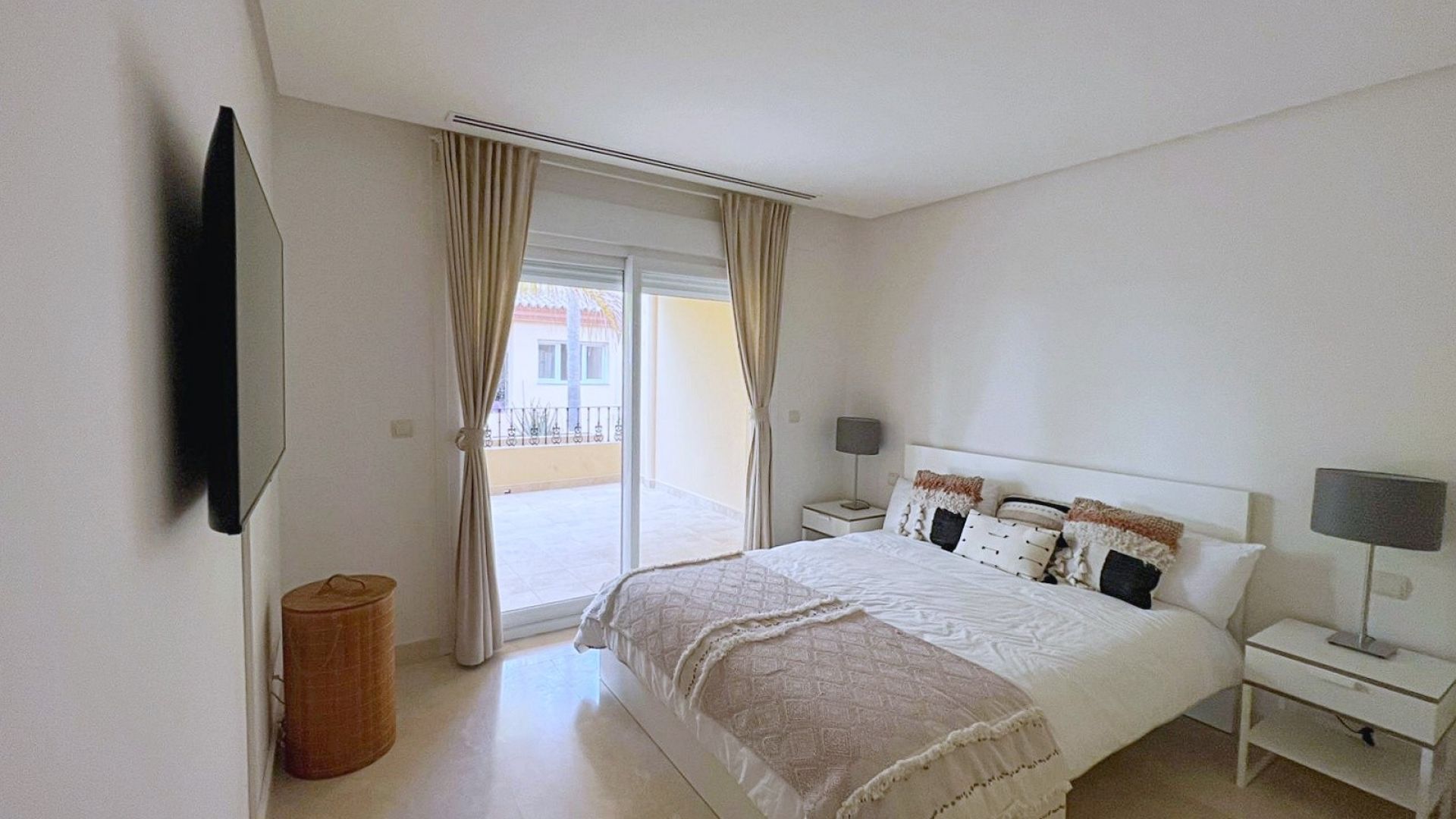 Sales - Apartment - Marbella - Nueva Andalucia, La Cerquilla