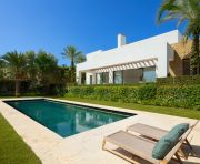 Sales - Villa - Estepona