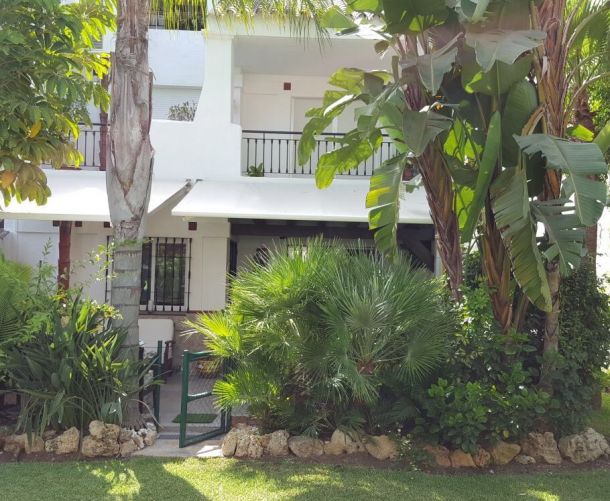 Таунхаус - Продажи - Marbella - Los Naranjos de Marbella