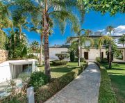 Venta - Chalet - Marbella - Nueva Andalucía