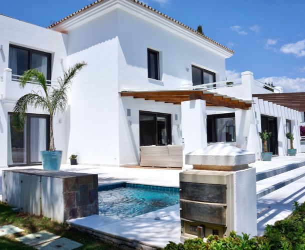 Вилла - Долгосрочная аренда - Marbella - Nueva Andalucía