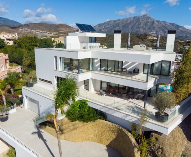 Villa - Försäljning - Benahavis - La Quinta