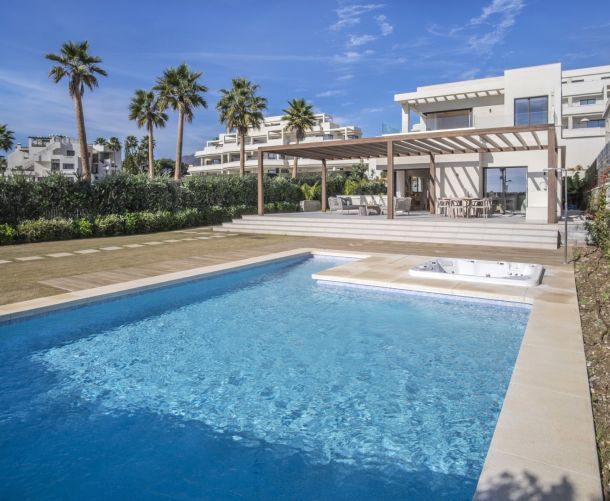 Villa - Försäljning - Estepona - LHVC-227-JL