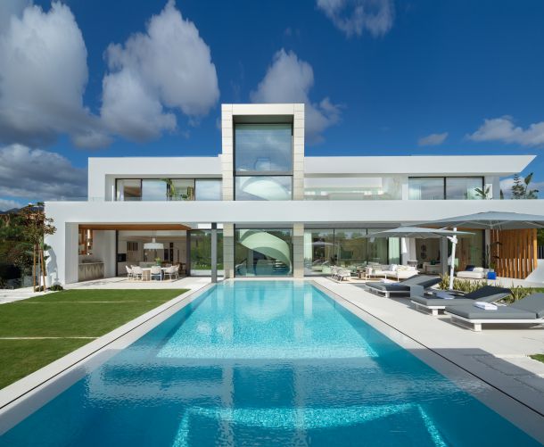 Villa - Försäljning - Marbella - Los Monteros