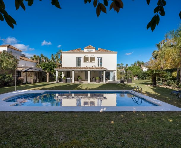 Villa - Försäljning - Marbella - Nueva Andalucía
