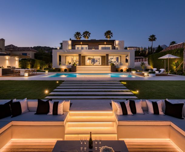 Villa - Försäljning - Marbella - Nueva Andalucía