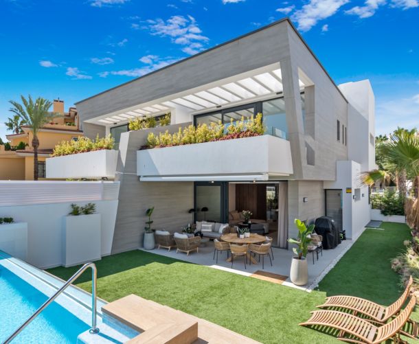Villa - Försäljning - Marbella - Puerto Banús